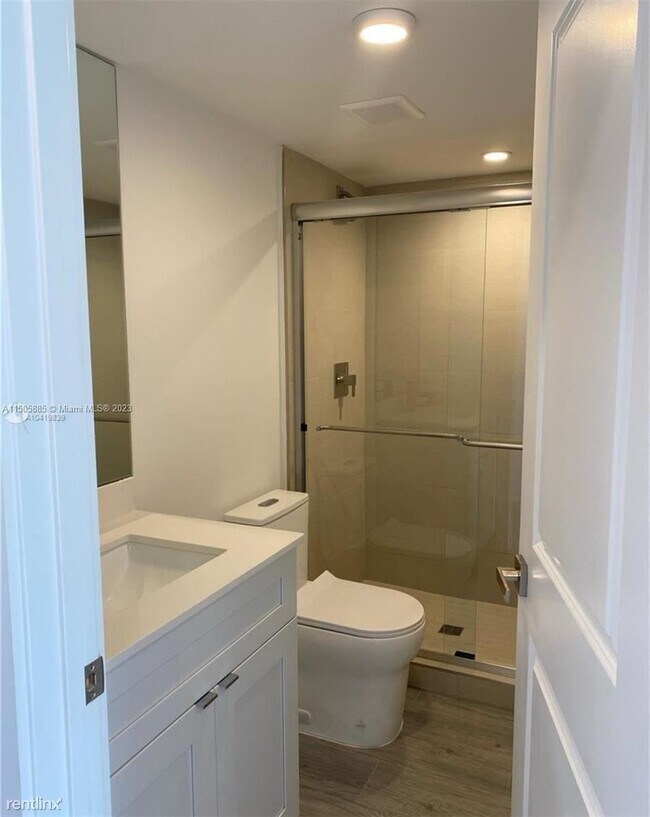 Building Photo - 3 br, 3 bath House - 3721 SW 88th Pl
