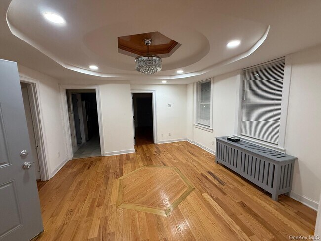 Foto del edificio - 149 W Kingsbridge Rd