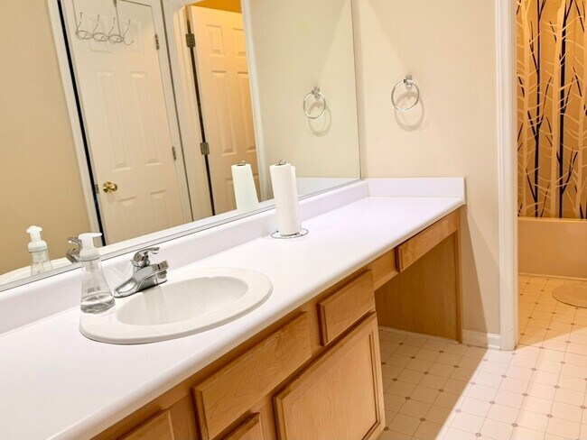 Foto del edificio - 2605 Farlow Gap Ln