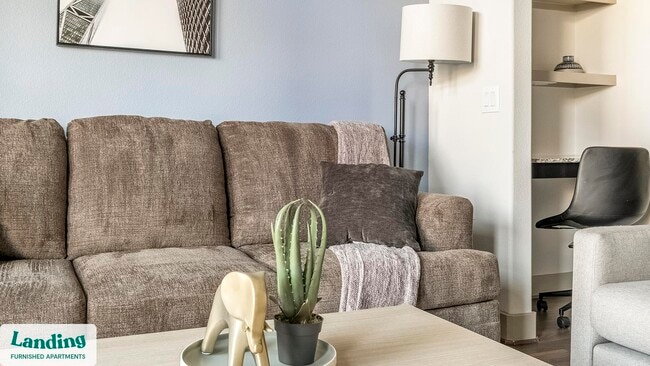 Building Photo - 2626 Fountain View Dr