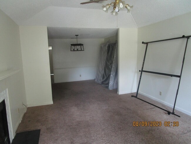 Building Photo - 4421 Azalea Dr