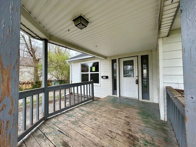 Foto del edificio - Newly Renovated 3 Bedroom 1.5 bathroom in ...