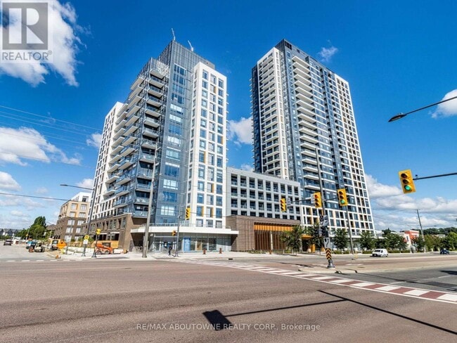 Building Photo - 7950 Bathurst St
