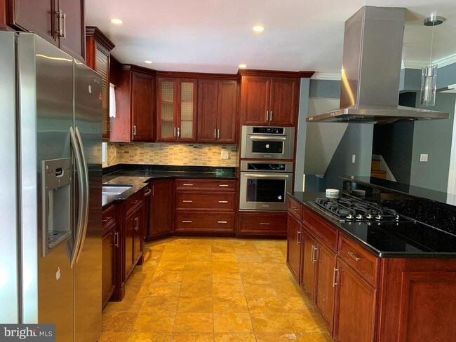 Foto del edificio - 211 W Columbia St