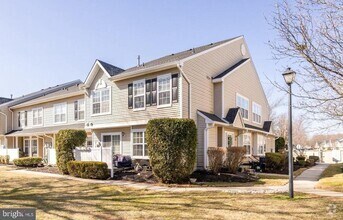 Building Photo - 1208 Delancey Way