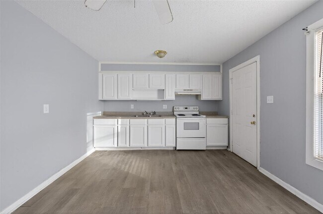 Foto del edificio - 2749 Dawson St