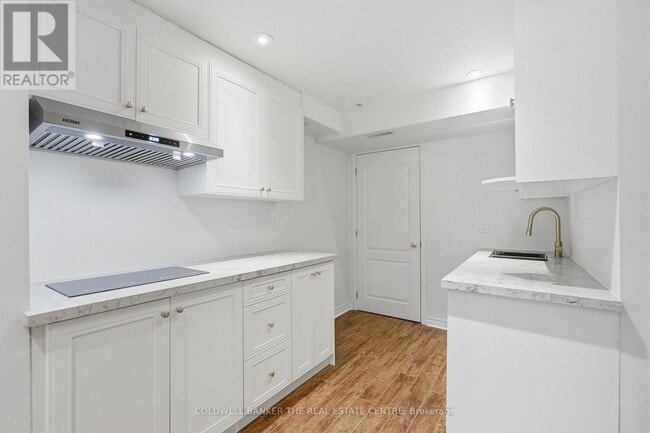 Building Photo - 17 Barnwood Dr