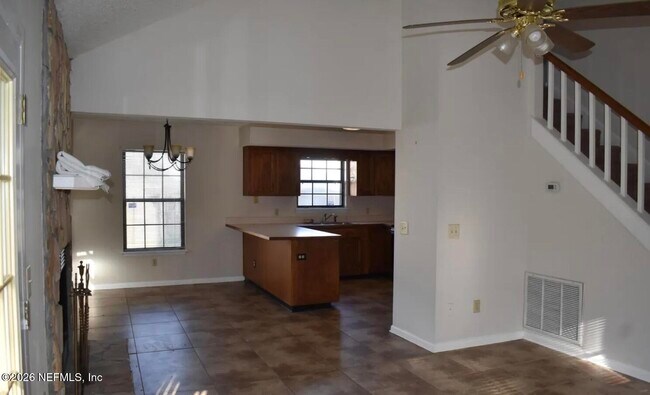 Foto del edificio - 8140 Wakefield Ave