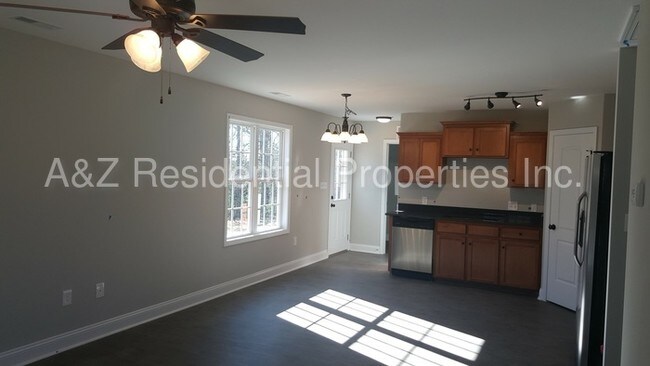 Foto del edificio - 460 Barrington Pl NW