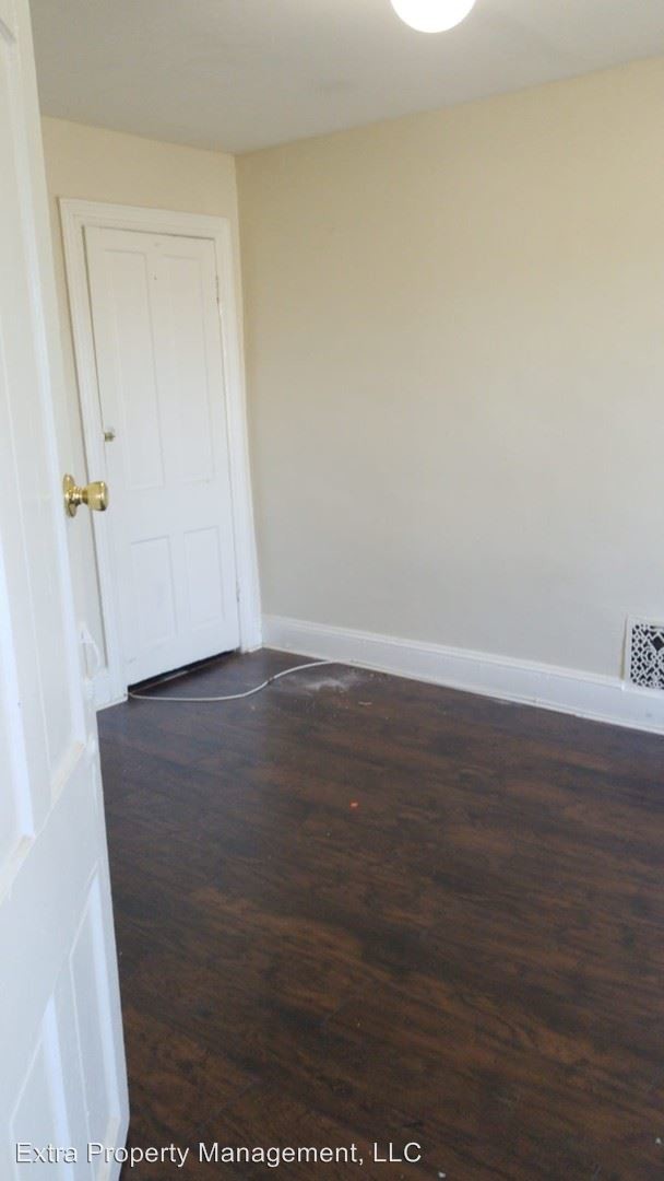Building Photo - 4 br, 1 bath House - 329 Monmouth St