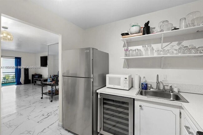 Foto del edificio - 4043 NW 16th St