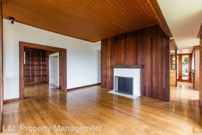 Building Photo - 4 br, 2 bath House - 29 Glen Drive