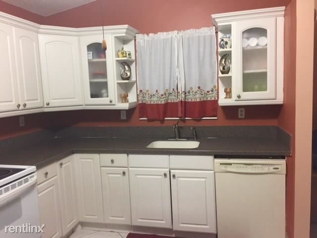 Foto del edificio - 9621 W Daffodil Ln