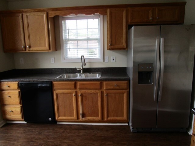 Foto del edificio - 172 Barrington Ln