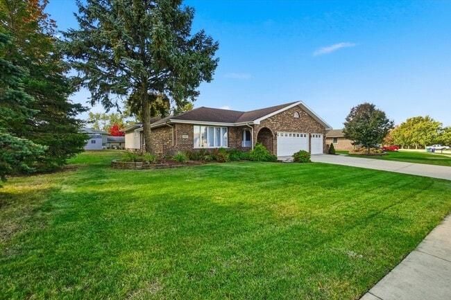 Building Photo - 13141 W Stonewood Dr