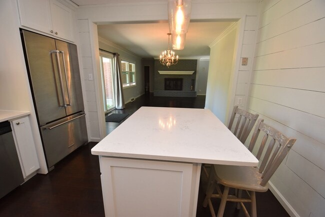 Building Photo - Penn Schools!  Updated 3 bedroom 2 full bath home in Mishawaka IN