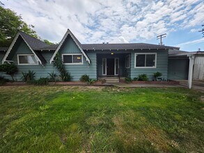 Building Photo - 1010 Bowen Ave