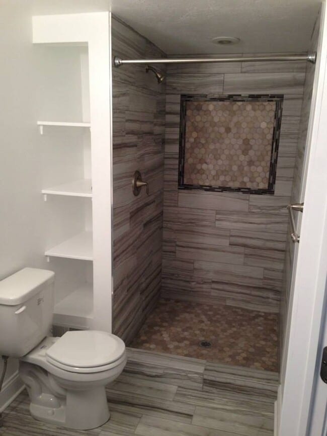 Building Photo - Renovated Lawrenceville 3 Bed/2 Bathroom H...