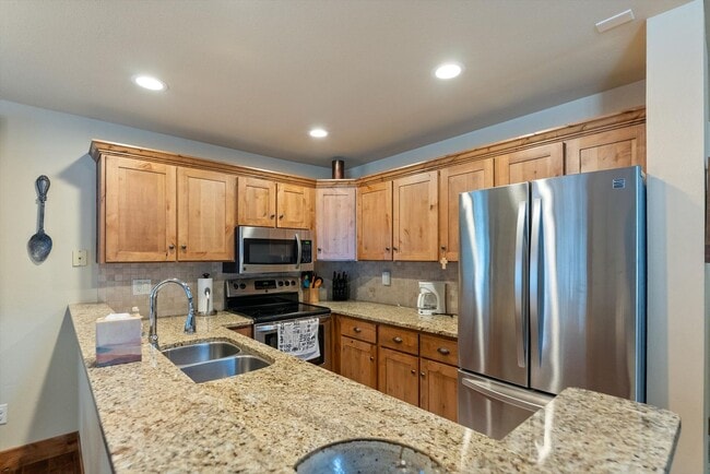 Building Photo - Charming Fully-Furnished Condo for Rent in Columbia Falls, MT – Located in Meadow Lake Golf Cours...