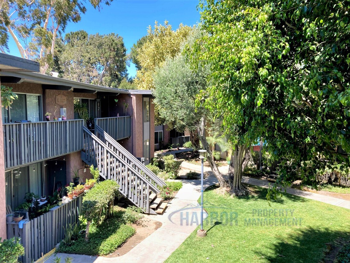 Primary Photo - 1129 Sepulveda Blvd