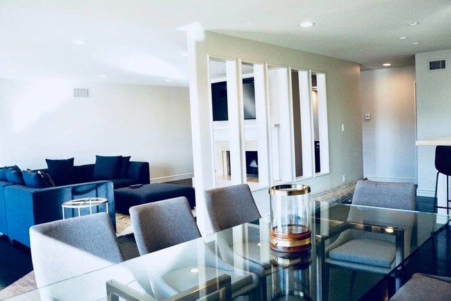 Building Photo - 2169 HERCULES Dr