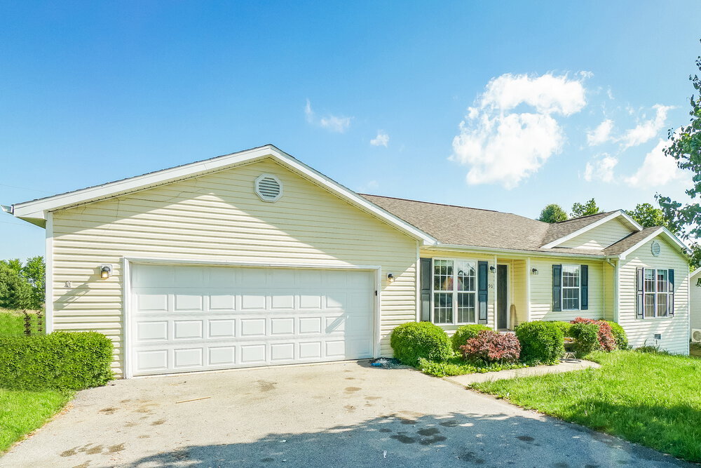 Foto principal - 90 Hillwood Dr