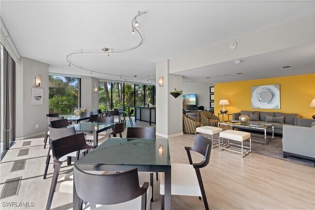 Foto del edificio - 5555 Heron Point Dr