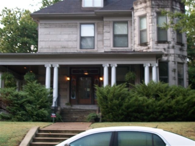 Primary Photo - 1339 Carr Ave