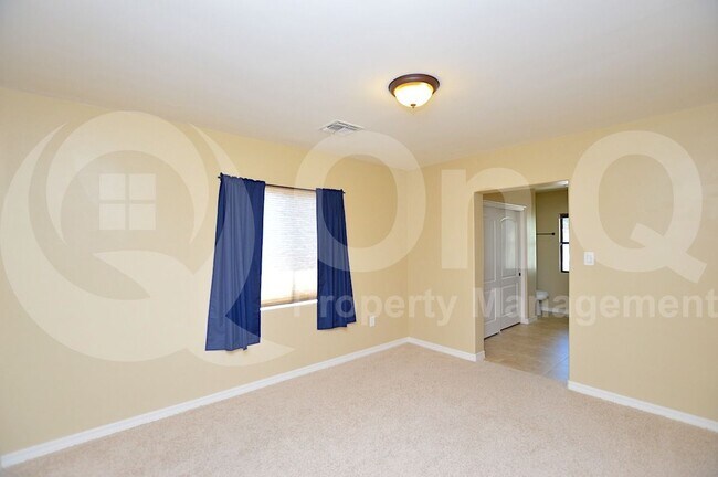 Foto del edificio - 4042 E Fairmount Ave
