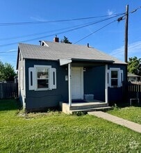 Building Photo - 806 W Spruce St