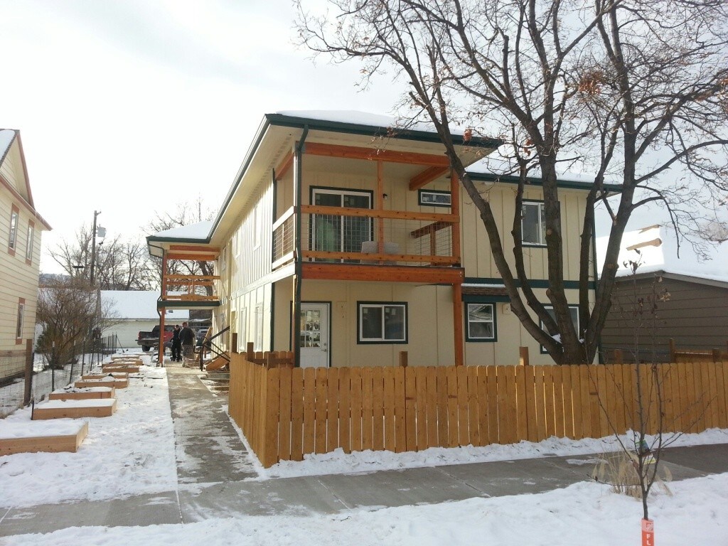 Primary Photo - 607 Defoe St