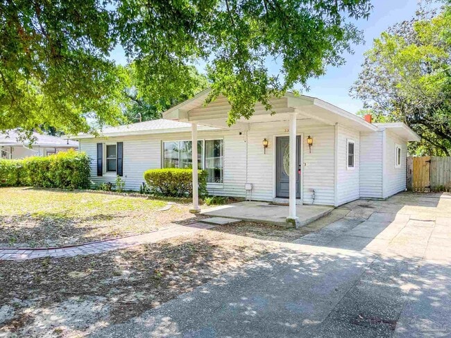 Building Photo - 3355 Seabrook St