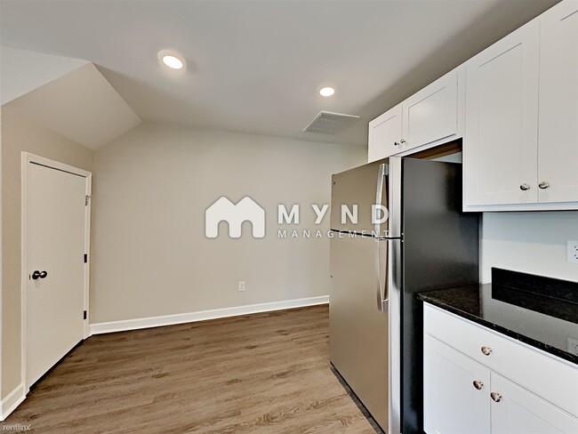 Building Photo - 3 br, 3 bath Townhome - 741 Hillside St