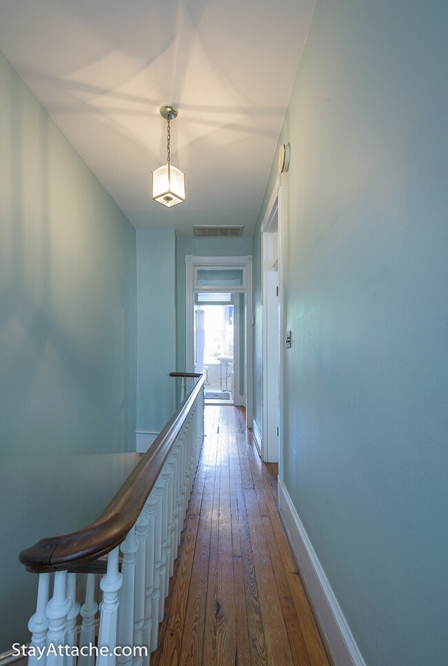 Building Photo - 621 North Carolina Ave SE