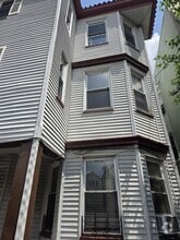 Building Photo - 142 Johnson Ave
