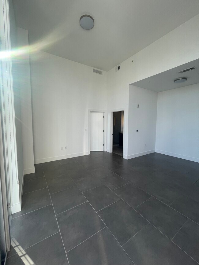 Foto del edificio - 337 NE 34th St