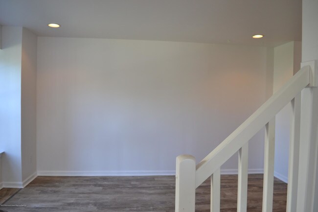 Building Photo - 292 Brookfield Dr