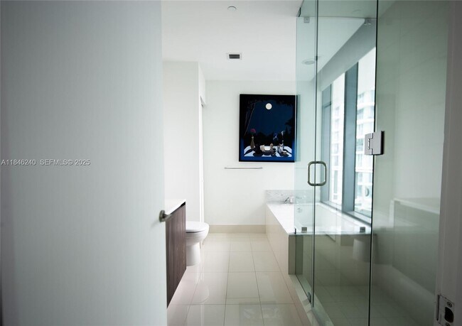 Foto del edificio - 480 NE 31st St