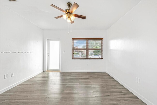 Foto del edificio - 1400 SW 36th Ave