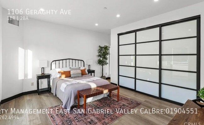 Foto del edificio - 1106 Geraghty Ave