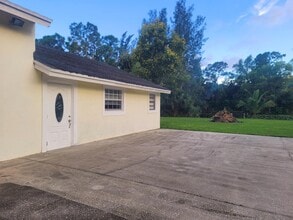 Building Photo - 15664 N Rd