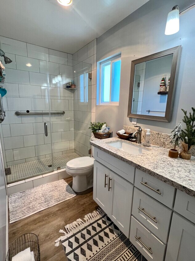 Master Bathroom - 1928 S Freeman St
