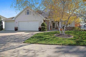 Building Photo - 4932 N Waterford Dr