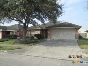 Building Photo - 117 Gemini Ct