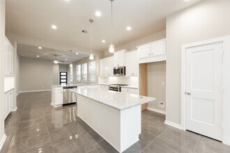 Building Photo - 24219 Tallgrass Mdw Trl