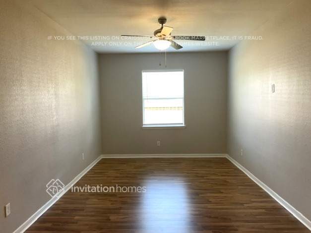 Foto del edificio - 625 Rocky Hollow Ln