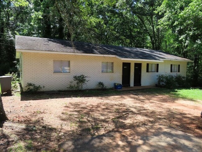 Building Photo - 155 Sycamore Ln