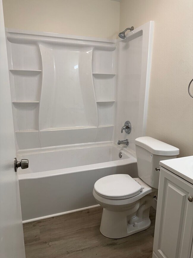 Foto del edificio - $250.00 1st Month's Rent