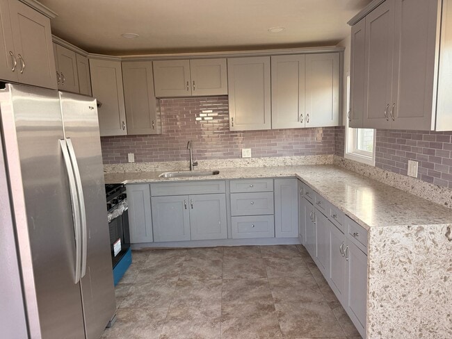 Foto del edificio - 2563 West St