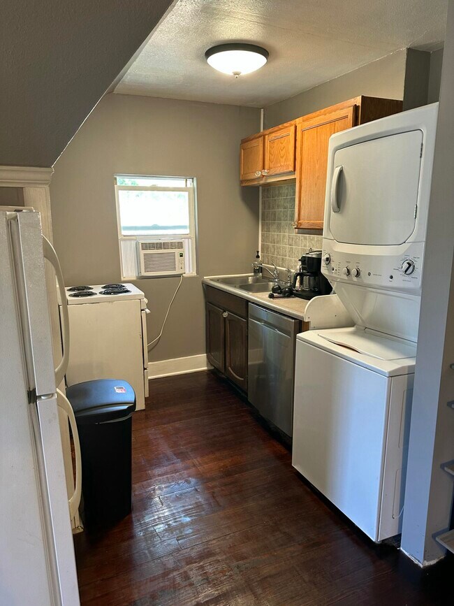 Foto del edificio - 1601 Hinkson Ave